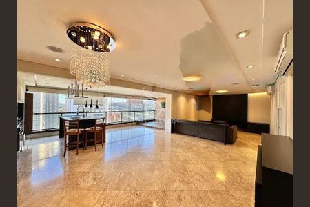 Apartamento à venda com 209m², 3 quartos e 4 vagas