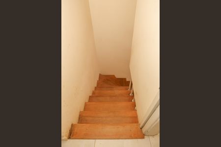 Escada de casa à venda com 2 quartos, 90m² em Perdizes, São Paulo