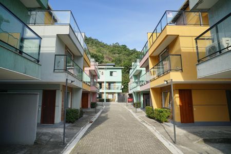 Casa de condomínio para alugar com 118m², 3 quartos e 2 vagas Casa de condomínio para alugar com 118m², 3 quartos e 2 vagasÁrea comum