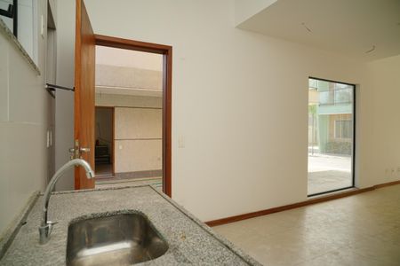 Casa de condomínio para alugar com 118m², 3 quartos e 2 vagas Casa de condomínio para alugar com 118m², 3 quartos e 2 vagasCozinha