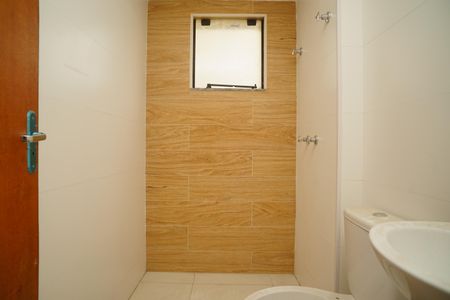 Casa de condomínio para alugar com 118m², 3 quartos e 2 vagas Casa de condomínio para alugar com 118m², 3 quartos e 2 vagasBanheiro do Quarto 2