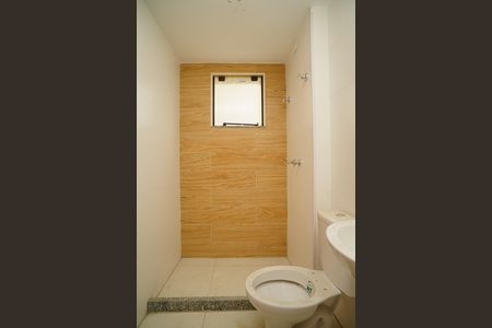 Casa de condomínio para alugar com 118m², 3 quartos e 2 vagas Casa de condomínio para alugar com 118m², 3 quartos e 2 vagasBanheiro do Quarto 2