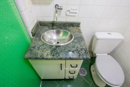 Banheiro de apartamento para alugar com 3 quartos, 59m² em Vila Valparaíso, Santo André