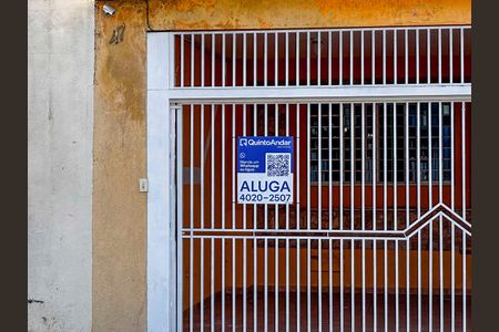 Casa para alugar com 220m², 3 quartos e 3 vagas Casa para alugar com 220m², 3 quartos e 3 vagasPlaca Instalada na Fachada