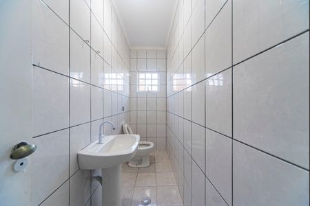 Casa para alugar com 220m², 3 quartos e 3 vagas Casa para alugar com 220m², 3 quartos e 3 vagasLavabo