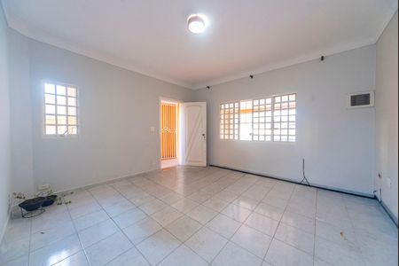 Sala de casa para alugar com 3 quartos, 220m² em Jardim Pilar, Santo André