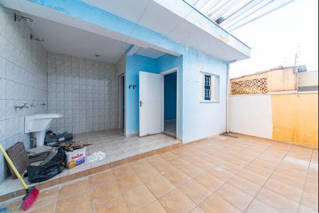 Casa para alugar com 220m², 3 quartos e 3 vagas Casa para alugar com 220m², 3 quartos e 3 vagasQuintal