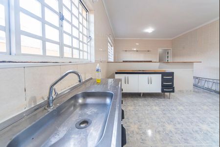 Casa para alugar com 220m², 3 quartos e 3 vagas Casa para alugar com 220m², 3 quartos e 3 vagasCozinha