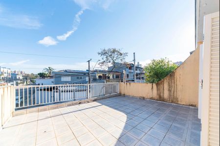 Casa para alugar com 220m², 3 quartos e 3 vagas