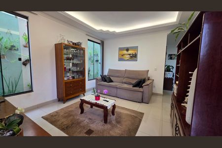 Casa à venda com 200m², 4 quartos e 3 vagas