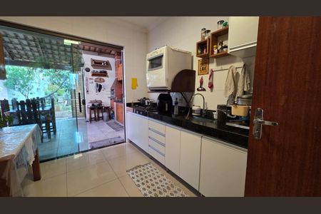 Casa à venda com 200m², 4 quartos e 3 vagas