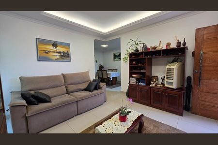 Casa à venda com 200m², 4 quartos e 3 vagas