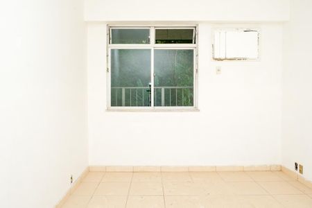 Apartamento para alugar com 131m², 3 quartos e 1 vaga