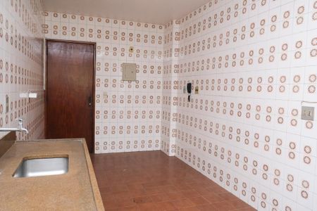Apartamento para alugar com 131m², 3 quartos e 1 vaga