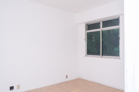 Apartamento para alugar com 131m², 3 quartos e 1 vaga