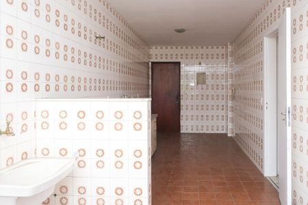Apartamento para alugar com 131m², 3 quartos e 1 vaga