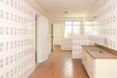 Apartamento para alugar com 131m², 3 quartos e 1 vaga