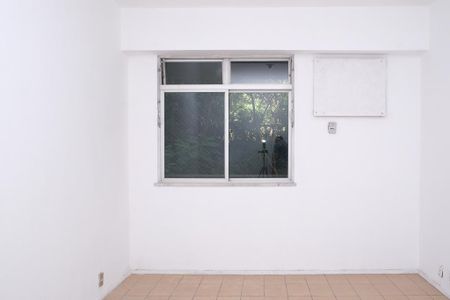 Apartamento para alugar com 131m², 3 quartos e 1 vaga