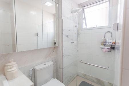 Apartamento à venda com 85m², 3 quartos e 2 vagas Apartamento à venda com 85m², 3 quartos e 2 vagasBanheiro da Suíte
