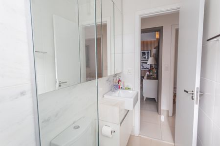 Apartamento à venda com 85m², 3 quartos e 2 vagas Apartamento à venda com 85m², 3 quartos e 2 vagasBanheiro Social