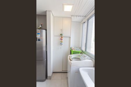 Apartamento à venda com 85m², 3 quartos e 2 vagas Apartamento à venda com 85m², 3 quartos e 2 vagasÁrea de Serviço