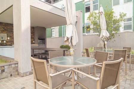 Apartamento à venda com 85m², 3 quartos e 2 vagas Apartamento à venda com 85m², 3 quartos e 2 vagasÁrea comum - Churrasqueira