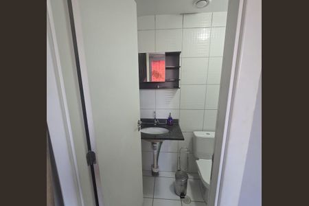 Banheiro de apartamento para alugar com 3 quartos, 64m² em Penha, Rio de Janeiro