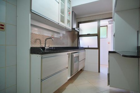 Cozinha de apartamento para alugar com 3 quartos, 82m² em Cristo Redentor, Porto Alegre