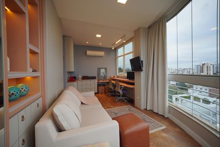 Apartamento para alugar com 272m², 4 quartos e 4 vagasSuíte/Escritório 2