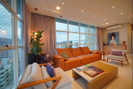 Apartamento para alugar com 272m², 4 quartos e 4 vagasSala