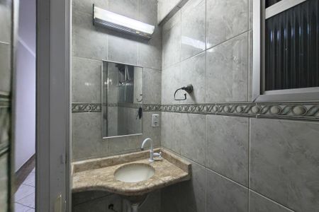 Apartamento para alugar com 65m², 2 quartos e 1 vaga Apartamento para alugar com 65m², 2 quartos e 1 vagaBanheiro