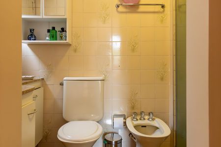 Apartamento à venda com 70m², 2 quartos e 1 vaga Apartamento à venda com 70m², 2 quartos e 1 vagaBanheiro da Suíte