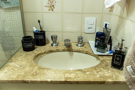 Apartamento à venda com 70m², 2 quartos e 1 vaga Apartamento à venda com 70m², 2 quartos e 1 vagaBanheiro 2