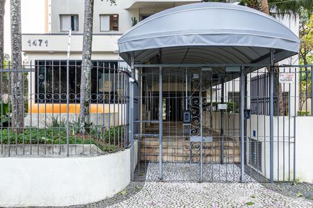 Apartamento à venda com 70m², 2 quartos e 1 vaga Apartamento à venda com 70m², 2 quartos e 1 vagaFachada