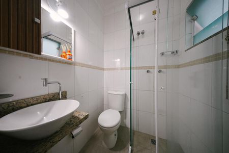 Casa de condomínio à venda com 88m², 2 quartos e 1 vaga Casa de condomínio à venda com 88m², 2 quartos e 1 vagaBanheiro da Suíte 1