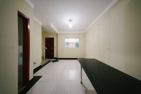Sala de casa de condomínio à venda com 2 quartos, 88m² em Vila Araguaia, São Paulo