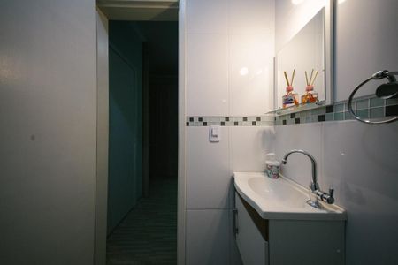 Casa de condomínio à venda com 88m², 2 quartos e 1 vaga Casa de condomínio à venda com 88m², 2 quartos e 1 vagaBanheiro da Suíte 2