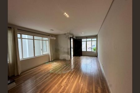 Casa à venda com 3 quartos, 150m² em Vila Campo Grande, São Paulo