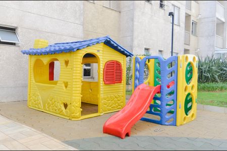 Apartamento para alugar com 54m², 2 quartos e 1 vaga Apartamento para alugar com 54m², 2 quartos e 1 vagaÁrea comum - Playground
