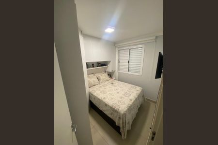 Quarto de apartamento à venda com 2 quartos, 49m² em Jardim Las Vegas, Guarulhos