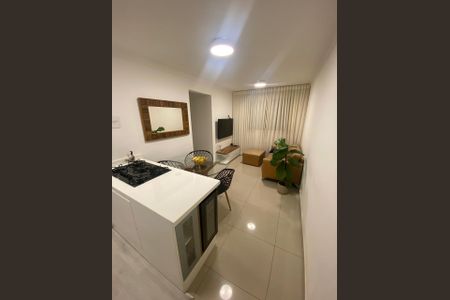 Cozinha de apartamento à venda com 2 quartos, 49m² em Jardim Las Vegas, Guarulhos
