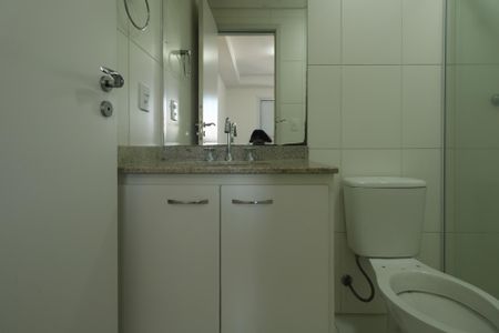 Apartamento para alugar com 63m², 2 quartos e 1 vaga Apartamento para alugar com 63m², 2 quartos e 1 vagaBanheiro da Suíte