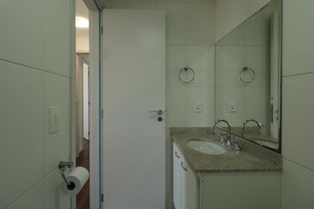 Apartamento para alugar com 63m², 2 quartos e 1 vaga Apartamento para alugar com 63m², 2 quartos e 1 vagaBanheiro da Suíte
