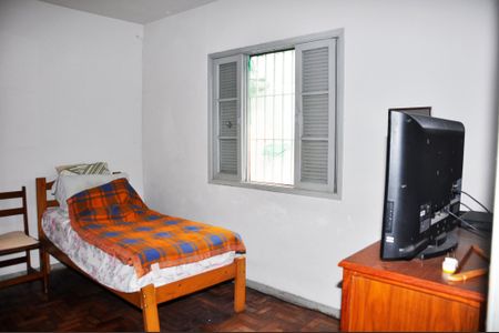 Casa à venda com 168m², 4 quartos e 3 vagas Casa à venda com 168m², 4 quartos e 3 vagasQuarto 2