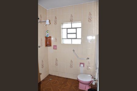 Casa à venda com 168m², 4 quartos e 3 vagas Casa à venda com 168m², 4 quartos e 3 vagasBanheiro Social