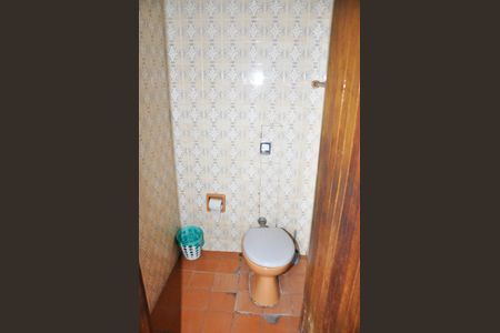 Casa à venda com 168m², 4 quartos e 3 vagas Casa à venda com 168m², 4 quartos e 3 vagasBanheiro da Edícula