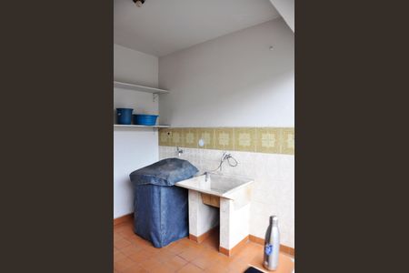 Casa à venda com 168m², 4 quartos e 3 vagas Casa à venda com 168m², 4 quartos e 3 vagasEdícula