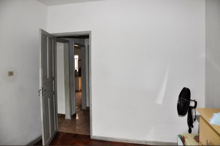 Casa à venda com 168m², 4 quartos e 3 vagas Casa à venda com 168m², 4 quartos e 3 vagasQuarto 1