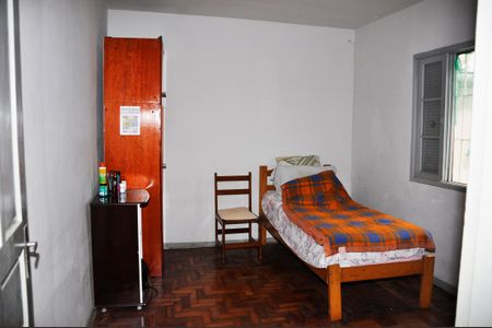 Casa à venda com 168m², 4 quartos e 3 vagas Casa à venda com 168m², 4 quartos e 3 vagasQuarto 2