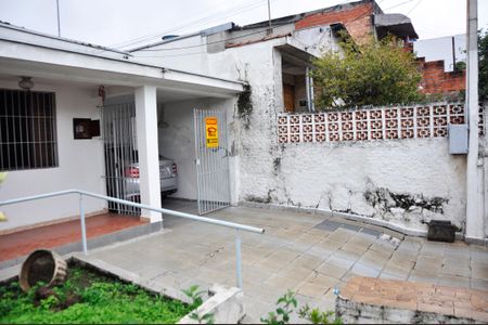 Casa à venda com 168m², 4 quartos e 3 vagas Casa à venda com 168m², 4 quartos e 3 vagasGaragem